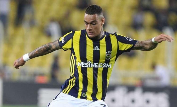 <p><strong>GREGORY VAN DER WIEL </strong>| <strong>GİTMELİ | </strong>Büyük umutlarla transfer edilse de beklentileri karşılayamayacağı belli oldu. Bonservis geliri elde edebilme potansiyeline de sahip. Mutlaka gönderilmeli.</p>
