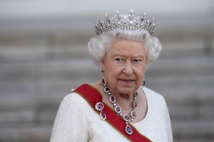 <p>Elizabeth, 2015 yılında 89 yaşındayken büyükannesi Kraliçe Victoria en uzun süre tahta kalma rekoru kırmıştı. </p>
