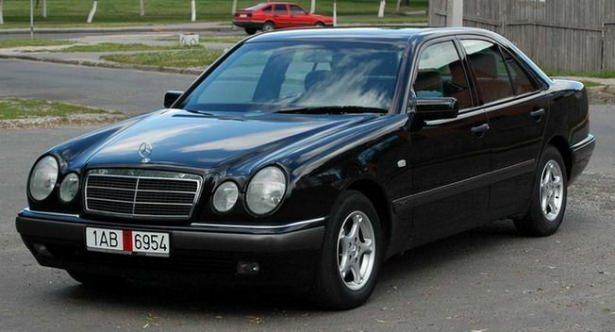 <p>Otomobil markası : Mercedes - Benz E 200 1998<br />
<br />
2. El fiyatı : 34.000 TL</p>