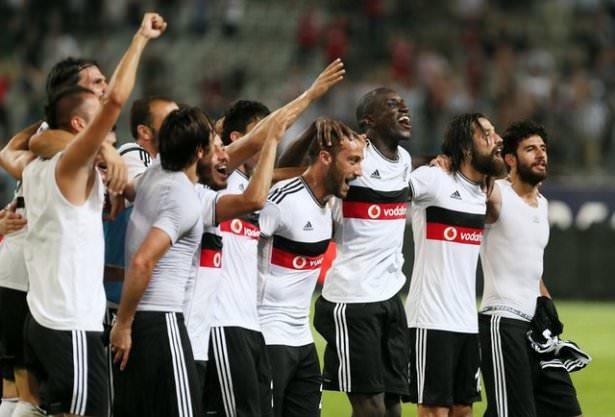 <p>Fenerliyim ama Demba ba transferde emeği geçen herkese helal olsun ikinci resmi maçında hat-trick yaptı nokta transfer .</p>
<p> </p>
