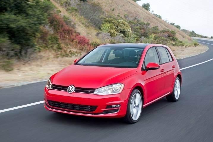 <p>VW Golf</p>

<p>2017 çıkışlı başlangıç fiyatı: 79.700 TL<br />
​2016 çıkışlı başlangıç fiyatı: 74.100 TL</p>
