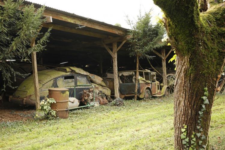 <p>Elinde kalanlar resimlerde gördüğünüz araçlardan ibaret olsa da, değerlerinin 10 milyon Euro'yu aştığı belirtiliyor.</p>