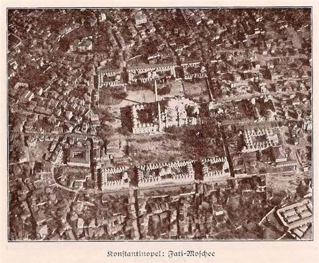 <p>Gökyüzünden Fatih Camii ve çevresi</p>
<p> </p>