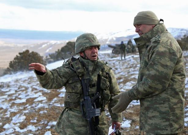 <p>Tugaydan iki kol halinde hareket eden komandolar, zaman zaman yoğun kar yağışı, soğuk ve zor arazi şartlarında Develi ve Tomarza ilçeleri sınırları içinde yaklaşık 200 kilometre yürüdü.</p>

<p> </p>
