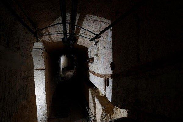<p>Alman ve İtalyan güçleri Malta’yı 1940-1942 yılları arasında yoğun bir şekilde Akdeniz’in kontrolünü ele geçirmek için bombaladı ancak İngilizleri yönetmek için zorlayamadı.</p>

<p> </p>
