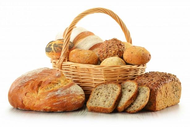 <p>Bayat ekmeklerden yapılan birçok tatlı ve yemek tarifi vardır. Bunun yanı sıra farklı biçimlerde de değerlendirebiliriz.</p>
