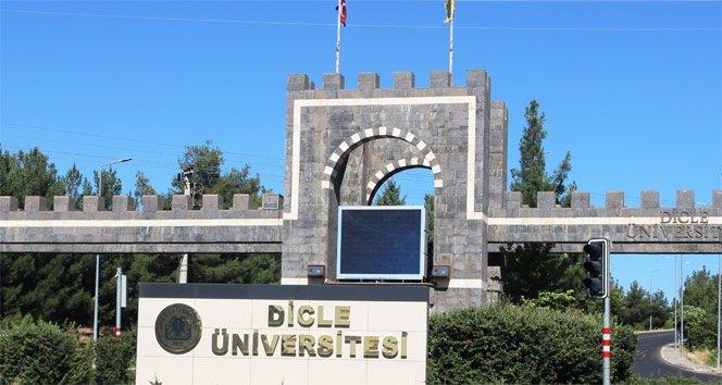 <p><strong>DİYARBAKIR</strong></p>

<p>Diyarbakır Dicle Üniversitesi etrafında FETÖ'nün kök saldığı bir yapılanma ile Doğu-Güneydoğlu Anadolu'da hakimiyet kurma çalışmalarının yönetildiği nokta. FETÖ'nün Kandil'i olarak bilinen Dicle Üniversitesi'nde geçtiğimiz ay yapılan operasyonda başta Üniversite rektörü olmak üzere çok sayıda öğretim görevlisi tutuklanmıştı</p>

