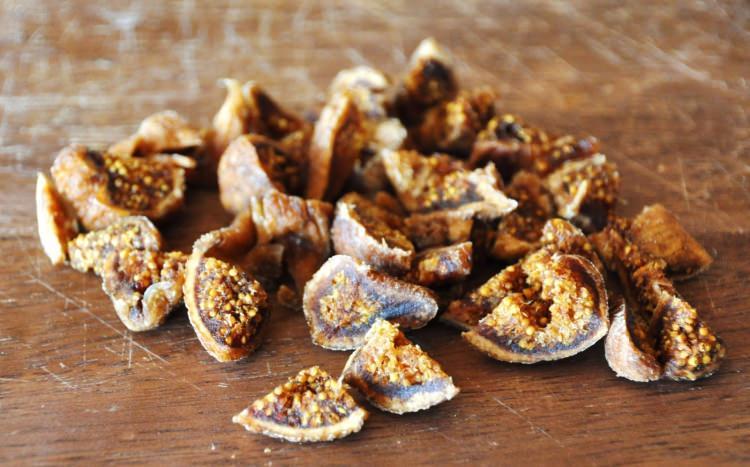 <p>Boğaz ağrısı ve bronşitte etkilidir. </p>