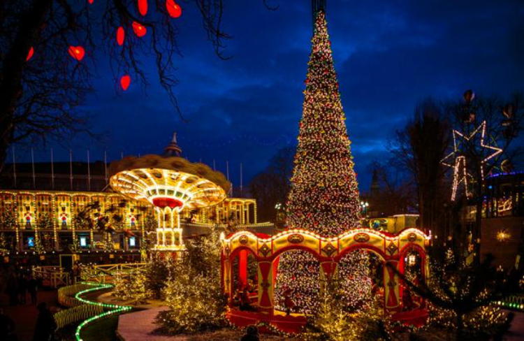 <p><strong>Tivoli Gardens, Danimarka</strong></p>
