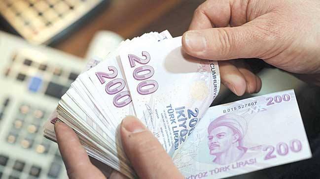 <p>İşyeri değiştirenler yeni işyerindeki bireysel emeklilik şirketine katkı payı ödemeyi sürdürecek.</p>

<p> </p>

