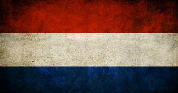 <p>HOLLANDA 2004/Hollanda Temsilciler Meclisi'nin 21 Aralık 2004 tarihinde yapılan oturumunda, "Hollanda Hükümetini Türkiye ile yürütülecek kültürel ve siyasi diyalog çerçevesinde Türkiye'nin Ermeni Soykırımını tanıması konusunu sürekli gündeme getirmesini" talep eden bir önerge kabul edildi.</p>

<p> </p>
