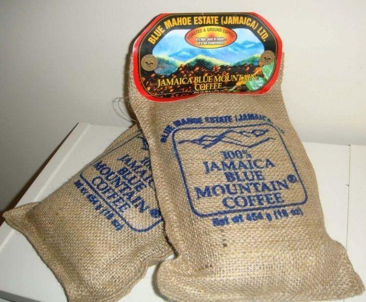 <p>6- Blue Mountain- Jamaika</p>
<p>Türkiye’de Mavi Dağ Kahvesi adıyla bilinen bu kahve, adını Jamaika’da bulunan Mavi Dağ’dan (Blue Mountain) almıştır. Dünyanın en iyi kahvelerinden biri Jamaika Mavi Dağı kahvesi 1.5 kilometre yükseklikte yetiştirilir. Bu eşsiz kahveyi tatmak için kilo başına 50 $ ödeyeceksiniz.</p>