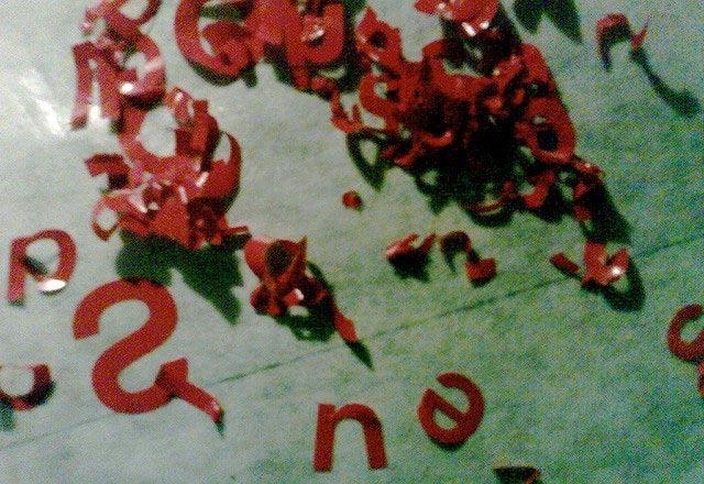 <p><strong>8- Jel stickerlar</strong></p>
