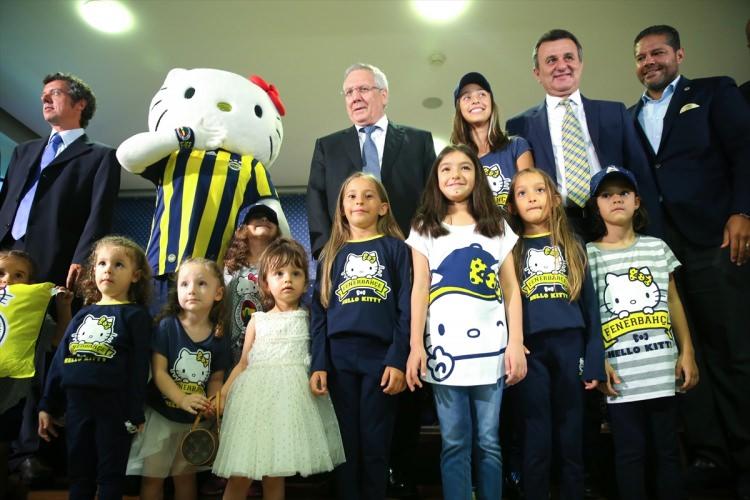 <p>Fenerbahçe Kulübü iştiraklerinden, Fenerium ile Hello Kitty arasında daha önce varılan iş birliği anlaşmasının imza töreni yapıldı.</p>