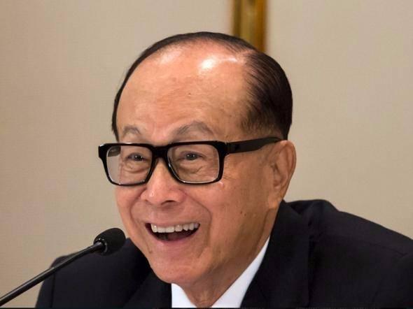 <p>Li Ka-shing <br />
<br />
Net varlığı: 30.6 milyar dolar <br />
<br />
Yaş: 88 <br />
<br />
Ülkesi: Hong Kong <br />
<br />
Şirket ismi: CK Hutchison Holdings</p>
