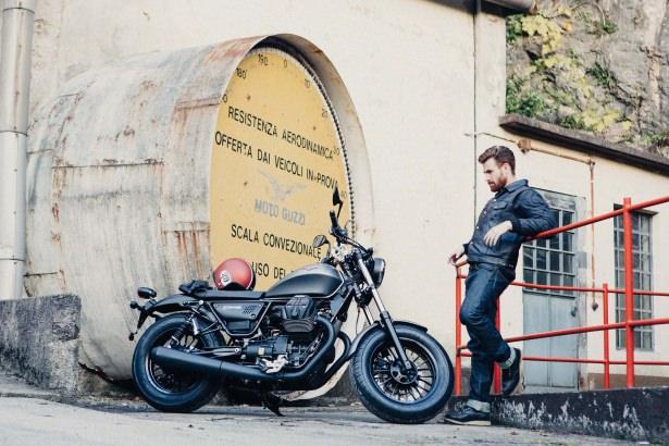 <p><strong>V9 Bobber</strong><strong> ise </strong>mat siyah bir görünüşe sahip.</p>