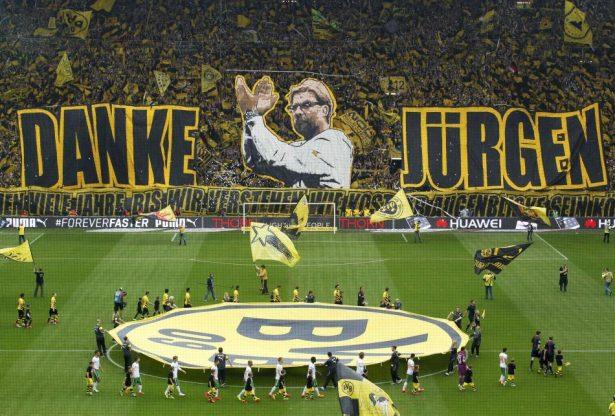<p>Borussia Dortmund taraftarları, takımdan ayrılacak Jürgen Klopp için bir koreografi hazırladı. "Teşekkürler Jürgen..."</p>
