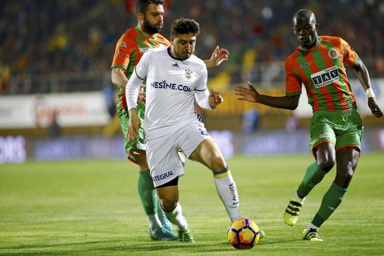 <p>Fenerbahçe Alanya karşısında efsane bir geri dönüş sergiliyor tıpkı; Beşiktaş Benfica, Barça- PSG.</p>