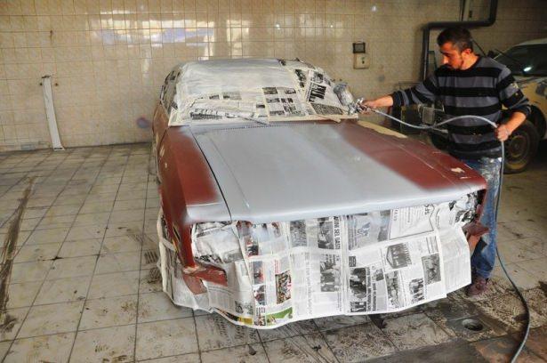 <p>Kastamonu'da oto tamirciliği yapan iki ortak, klasik otomobilleri orijinal görünümüne kavuşturuyor.</p>
