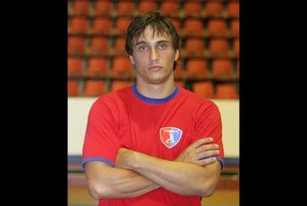 <p><strong>Ivan Karacic</strong><br />
Yaş: 19<br />
Ülke: Bosna Hersek <br />
Kulübü: Siroki Brijeg <br />
Yıl: 2007</p>
<p> </p>