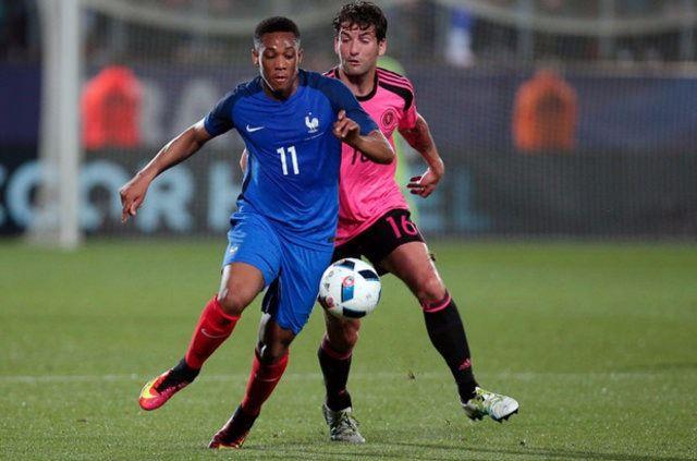 <p>4 - Anthony Martial - 111.8 milyon sterlin - Fransa - Manchester United</p>
<p> </p>