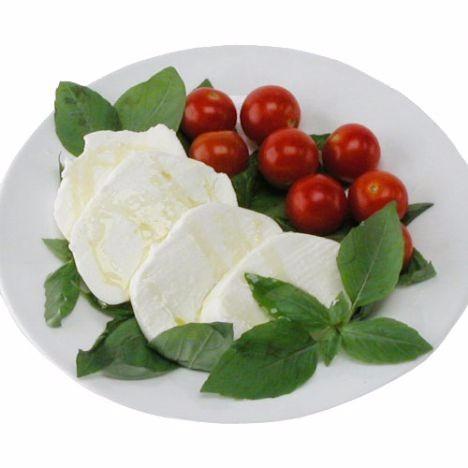 <p><strong>Mozzarella peyniri </strong></p>

<p>90 kalori, 7.5 gr. yağ, 155 mg. kalsiyum Orta yağlı olmasına rağmen doymuş yağ oranı yüksek. </p>

<p>Sağlık değerlendirmesi: 8</p>
