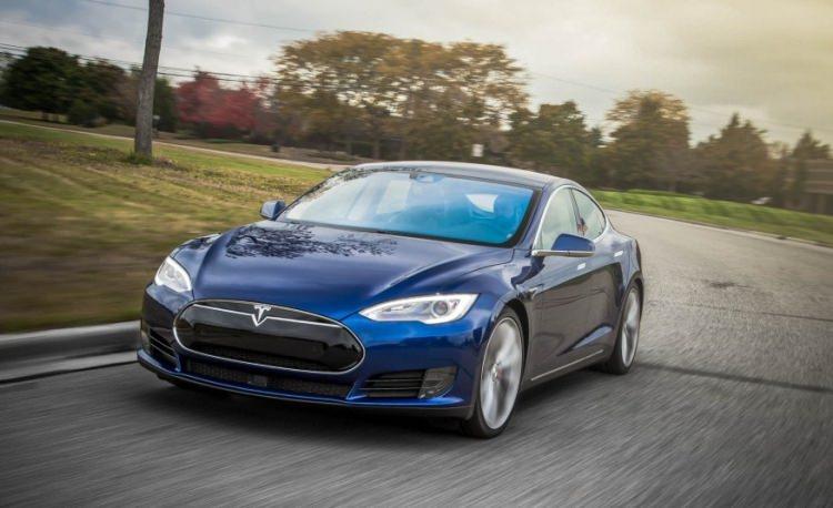 <p>TESLA MODEL S P90D</p>
