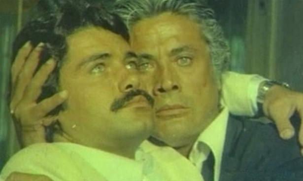 <p>460 filmin sonu huzurevinde bitti. Cüneyt Arkın, Ayhan Işık, Yılmaz Güney, Fatma Girik, Hülya Koçyiğit ve Filiz Akın gibi Türk Sineması'nın dev isimleriyle 460 Türk filminde rol alan emektar sanatçı Suat Geyik'e ailesi de sahip çıkmayınca sokakta kalmak üzereyken Adana Valiliği tarafından huzurevine yerleştirildi.</p>

<p> </p>
