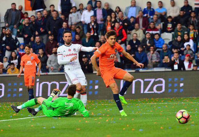 <p>- FM'ciler iyi tanır Cengiz Ünder'i...</p>
