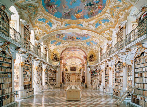 <p>Admont Abbey Kütüphanesi, Avusturya</p>