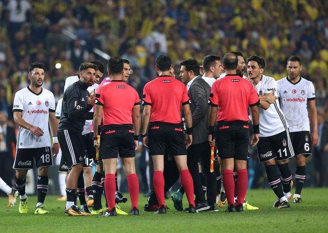 <p>Beşiktaş’ın hukuk işlerinden sorumlu yöneticisi Şafak Mahmutyazıcıoğlu, hakem Ali Palabıyık hakkında çarpıcı açıklamalarda bulundu.</p>
