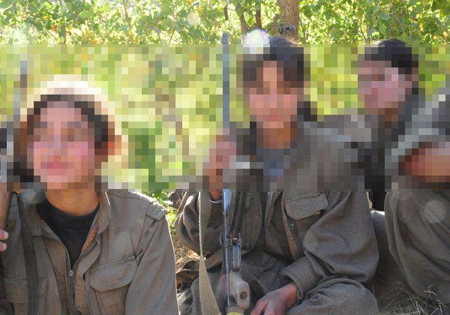<p>İçişleri Bakanlığı, terör örgütü PKK’nın ‘çocuk ve kadın istismarını’ ortaya koyan ve şubat ayında hazırlanan raporunu güvenlik birimleri, büyükelçilikler ve uluslararası STK’larla paylaştı</p>
<ul>
</ul>
<ul>
</ul>