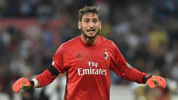 <p>Gianluca Scamacca (İtalya)<br />
<br />
PSV Eindhoven<br />
<br />
Forvet<br />
<br />
1999</p>