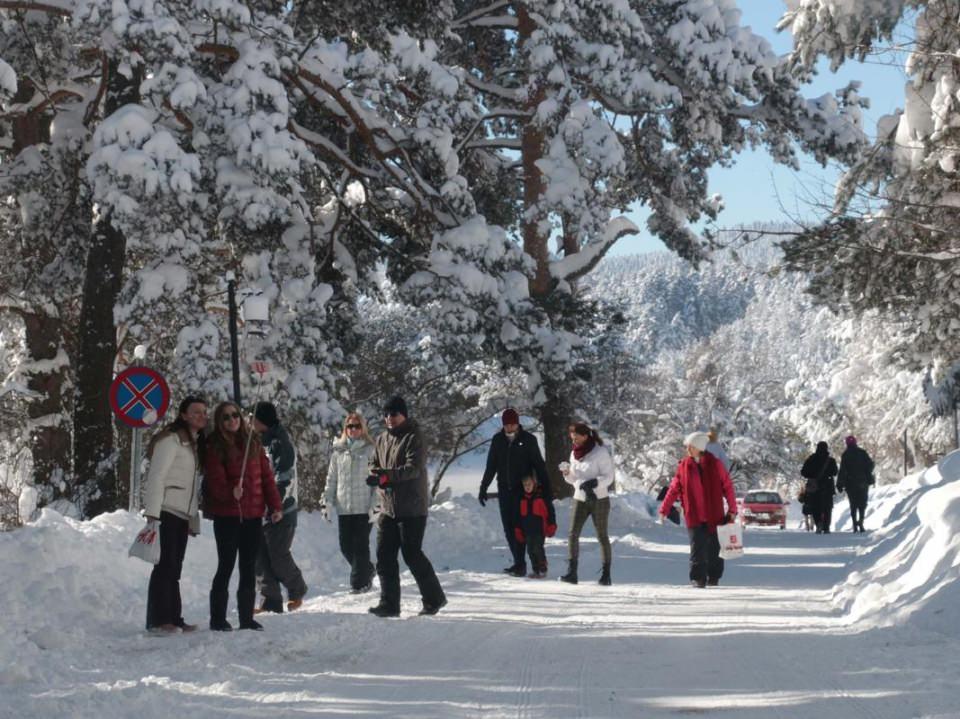 <p>Abant, Gölcük, Yedigöller ve Kartalkaya gibi turistik bölgeleri ile ünlü Bolu, 2015 yılında nüfusunun 4 katı yerli ve yabancı tatilciyi ağırladı. </p>
