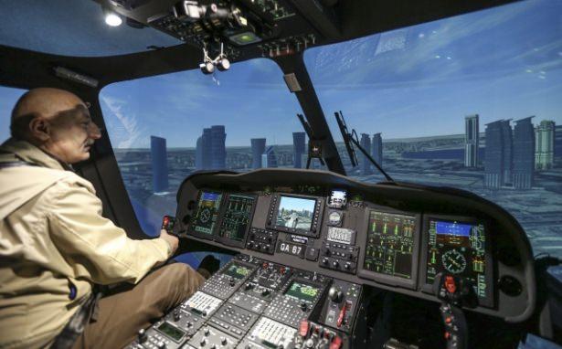 <p>HAVELSAN`ın en üst standartlarda ve en yüksek teknolojik seviyesine sahip simülatörlere imza attığını belirten Atalay, son olarak Katar için helikopter ve tam görev simülatörü ürettiklerini söyledi. Atalay, böylece Katarlı pilotların eğitiminin canlı uçuştaki tüm görevlerin icra edebileceği simülatör aracılığıyla yapılabileceğini kaydetti.</p>
