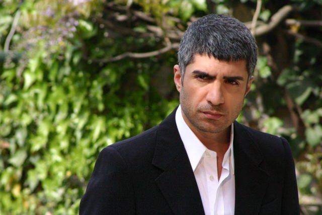 <p><strong>Özcan Deniz</strong></p>

<p>Özcan Deniz en büyük hobisinin resim yapmak olduğunu açıkladı.</p>
