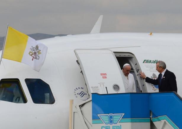 <p>Vatikan Devlet Başkanı ve Katolik dünyasının ruhani lideri Papa Franciscus, Cumhurbaşkanı Recep Tayyip Erdoğan’ın davetlisi olarak Türkiye'ye geldi.</p>

