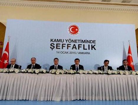 <p>Düzenlemeyle, siyasi partilerin seçim sonuçlarının ilan edilmesinden sonra seçim bilançoları elektronik ortamda ilan edecek. Herkesin bu konuda aldığı yardımın ve nerede kullandığının açık ve berrak olacak.</p>

<p> </p>
