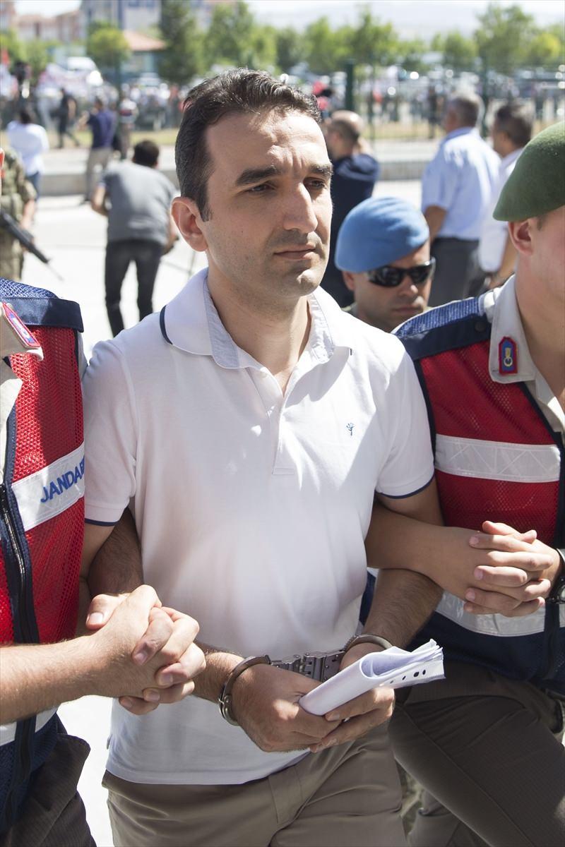 <p>Ekrem Aydoğdu</p>
