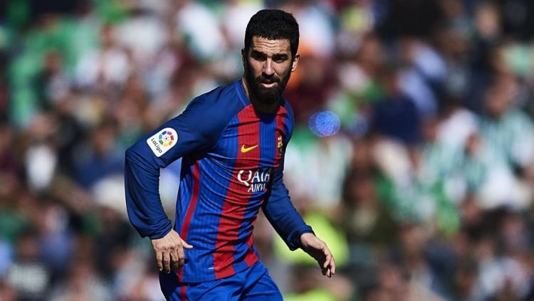 <p>İspanya’nın önde gelen gazetelerinden Marca’da yapılan ankette Arda, Barcelona’da istenmeyen futbolcu ilan edildi.</p>
