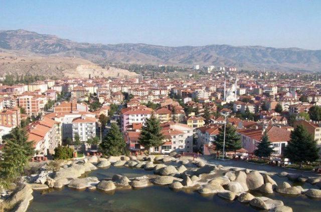 <p><strong>Turhal (Tokat)</strong></p>

<p>Nüfusu: 80.239</p>
