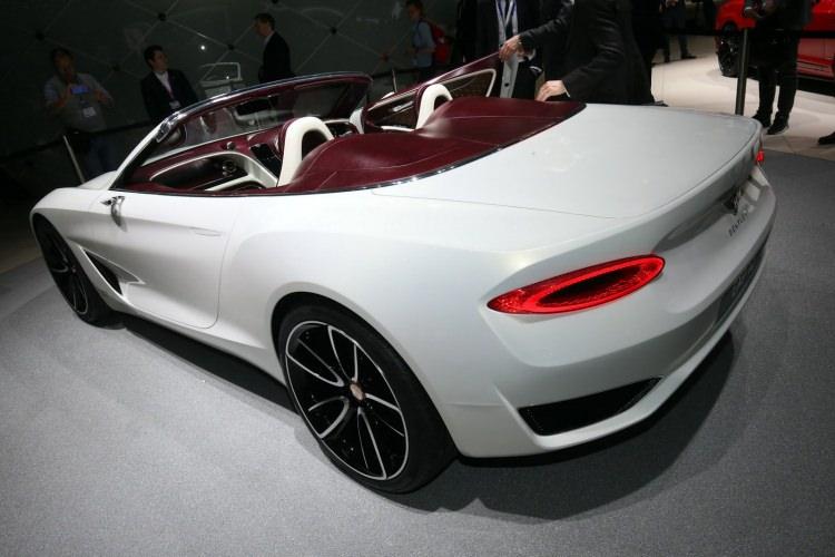 <p>Bentley Luxurious EXP 12 Speed 6e EV</p>