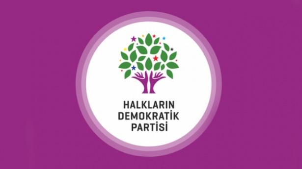 <p>1 Kasım 2015 Milletvekilliği Genel Seçimlerinde HDP'yi temsil edecek milletvekili adayları listesini açıkladı. İşte 81 il HDP'nin milletvekili aday listesi...</p>
