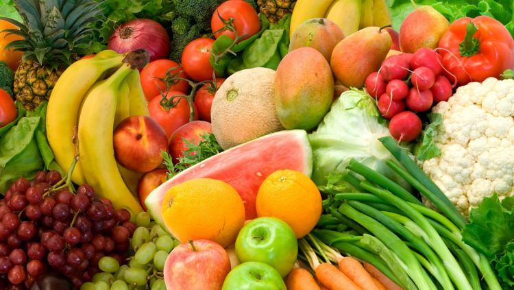 <p><strong>Beslenme yaşa ve cinsiyete göre olmalı</strong></p>
<p>Fiziksel aktivitenin azaldığı kış aylarından sonra spor ya da yürüyüş yapmak kilo vermeyi de kolaylaştırır. </p>