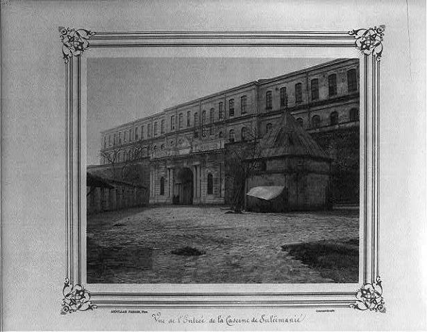 <p>Süleymaniye Kışlası dış görünümü</p>
<p> </p>