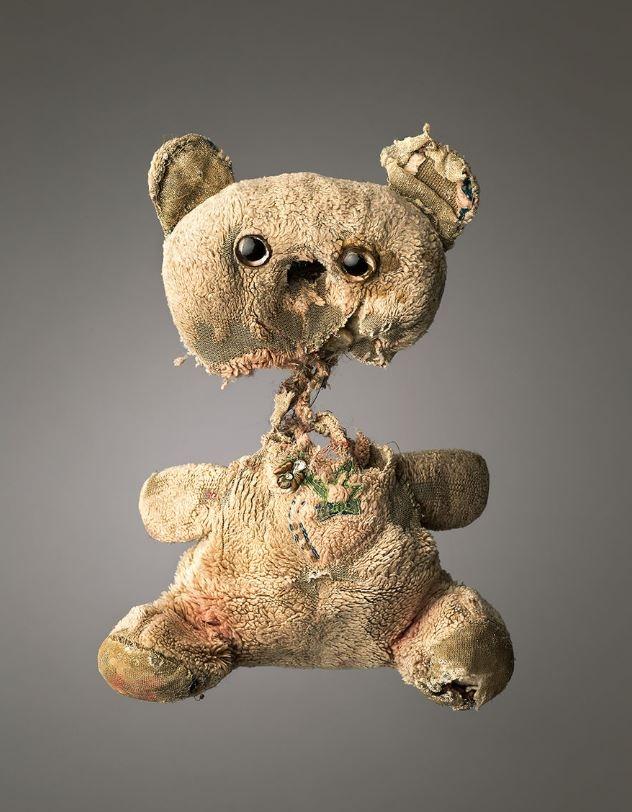 <p>Ted<br />
<br />
Yaş: 24</p>
