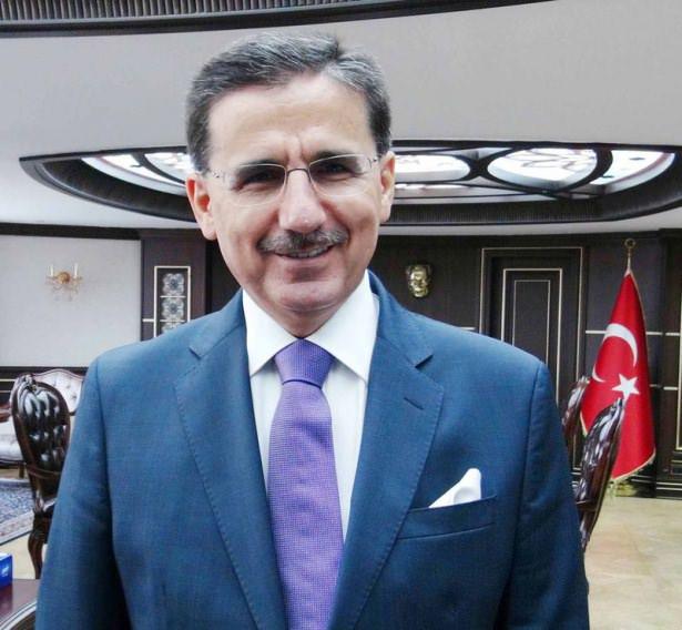 <p>Kocaeli Valisi Ercan Topaca Hatay Valisi</p>
<p> </p>