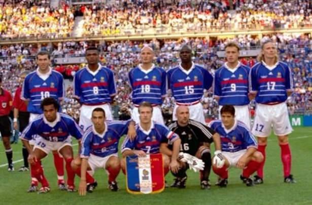 <p>STEPHAN GUIVARC'H - Bazı futbolcular vardır. Kimilerine göre gizli kahramandırlar, kimilerine göre ise başarılarını sadece doğru zamanda doğru yerde bulunmaya borçludur.</p>
<p> </p>