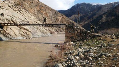 <p>Hakkari'nin Şemdinli ilçesindeki 34'üncü Hudut Tugay Komutanlığı tarafından, 26 Şubat 2016 tarihinde Hakkari kırsalında 'Şehit Piyade Astsubay Kıdemli Çavuş Hüseyin ÇETİN-2' operasyonu düzenlendi. </p>
<p> </p>