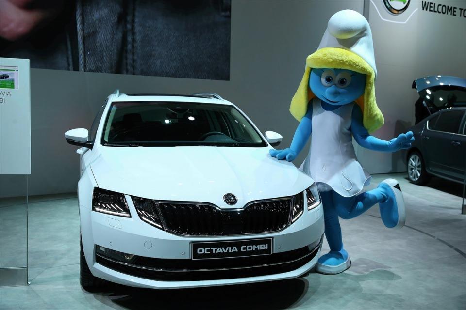 <p>Skoda Octavia Combi</p>
